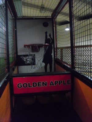 Golden Apple -41